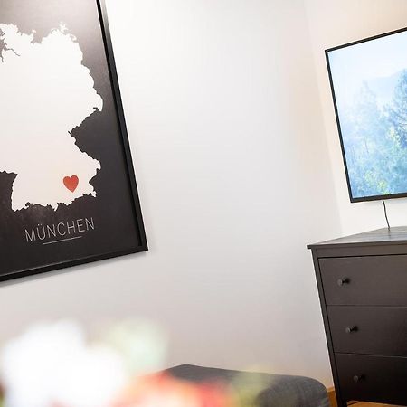 Marienplatz Apartment 2 Bedrooms Living Room Kitchen Munchen Bagian luar foto