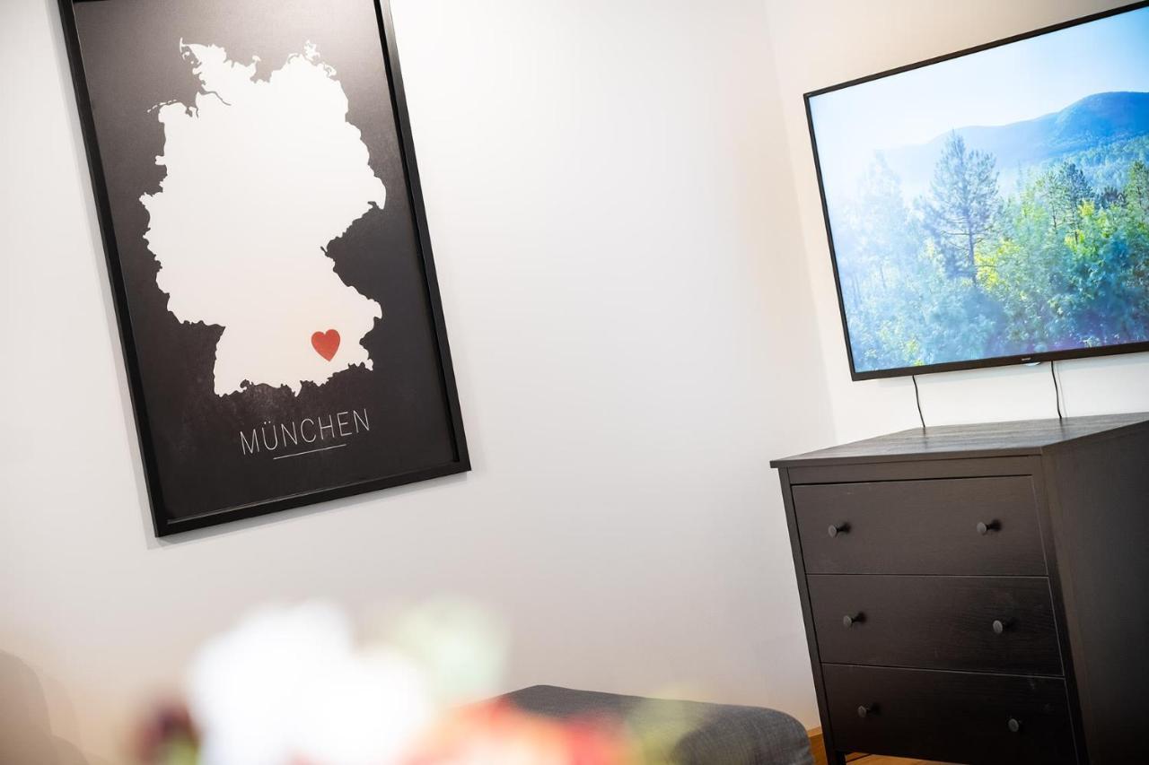 Marienplatz Apartment 2 Bedrooms Living Room Kitchen Munchen Bagian luar foto