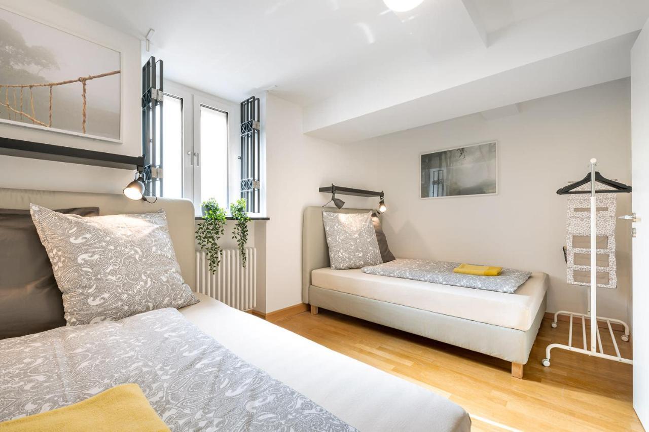 Marienplatz Apartment 2 Bedrooms Living Room Kitchen Munchen Bagian luar foto